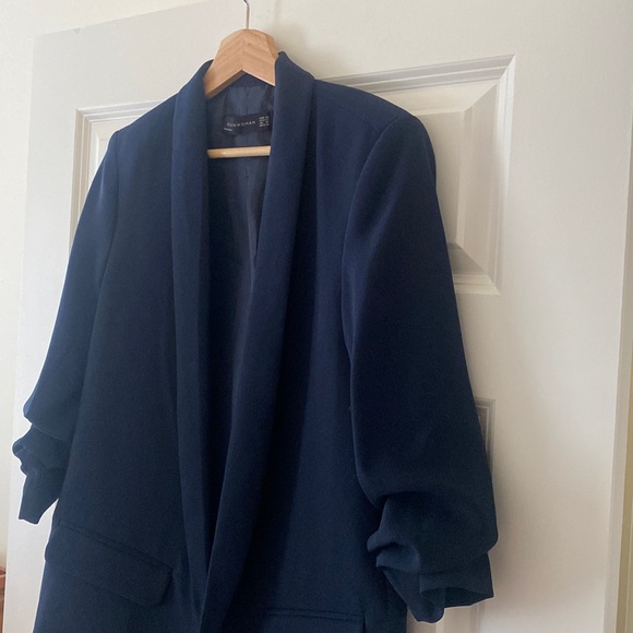 DilVin Open Front 3/4 Ruched Sleeve Blazer - Picture 3 of 10